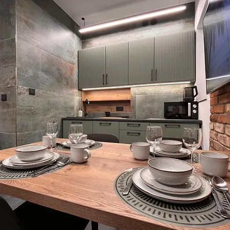 Pod Palmami * 赫尔